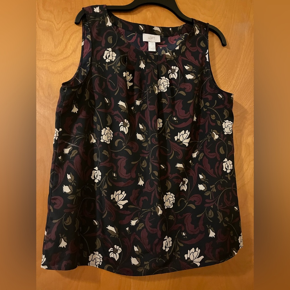 Ann Taylor Loft sleeveless floral top, size L